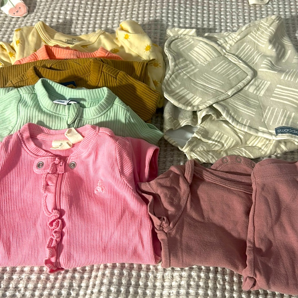 Baby girl clothes size 0 3 months old navy gap etc 8 pieces